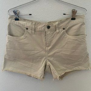 Carve Designs Size 6 Light Khaki Twill Shorts